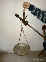 Old market bucket scale (1)