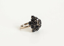 Vintage ring with black crystal glass stones - adjustable size - mourning jewelry
