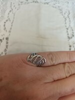 Eladó régi ezüst kézműves kisméretű viktória gyűrű!