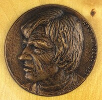 1P718 Béla Domnik: large László bronze plaque 1981
