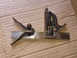 Antique measuring device