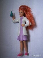 Vegyész lány lombikkal- reklámfigura 14 cm  Hibátlan, érdekes darab