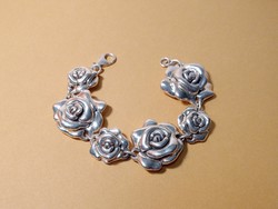 Különleges, gyönyörű 925-ös ezüst karkötő, hatalmas rózsákkal