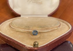Old art deco 14 carat gold stick bracelet with real aquamarine!