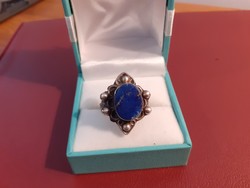 Silver ring 6.38 grams. With lapis lazuli stone