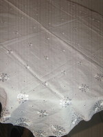 Beautiful white floral madeira tablecloth