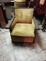 Old colonial armchair ii.
