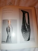 Jug vase. Design by György Kürtös, Zsolnay 1960. Flues vase, cracked oxblood glaze
