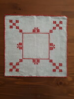 Threaded embroidered small tablecloth
