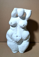 Modern Venus sculpture, inspired by prehistoric art - a full-bodied nude made of aerated concrete