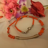 Coral necklace, flashy and unique