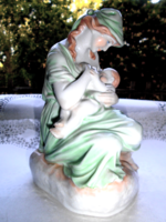 Herend porcelain mother with her child