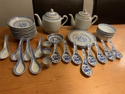 35 pieces of Chinese porcelain