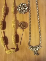 Vintage jewelry package