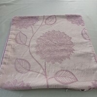 Cushion cover with jacquard weave