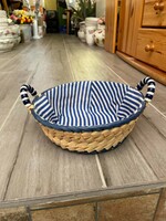 23 cm diameter porcelain mat basket with handle, centerpiece