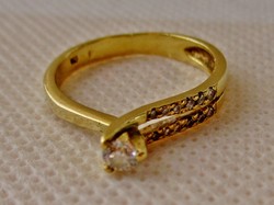 Beautiful 0.17ct brilliant cut 14kt gold engagement ring