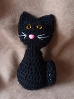 Horgolt ülő cica 12 cm-es fekete