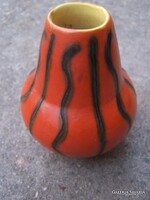 Pond head small vase, black lines on orange background, inside yellow glaze year of manufacture: 1960 size :, 11 h g