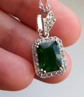 Silver-plated green rhinestone necklace