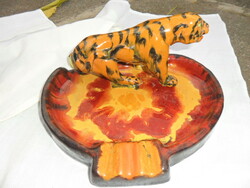 Kepes Ágnes art deco kerámia hamuzó tigrissel