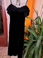 Velúrbársony elegáns  fekete alkalmi ruha 40-42-es hátul zippzáras angol Vianni márka