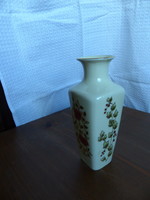 Zsolnay jelzett kis porcelán váza