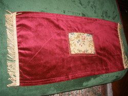 Burgundy velvet tablecloth 31 x 68 cm + fringe