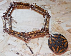 Retro wooden necklace