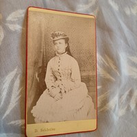 19.századi fotó egy hölgyről