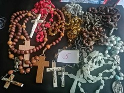 12 Pcs / mixed material rosary