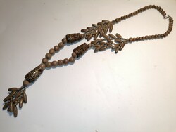 Wooden elephant lion collars (1010)