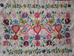Embroidered decorative cushion cover