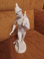 Porcelain figure. / Matyi Ludas /