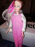 Szép Barbie hasonmás baba