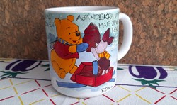 Disney kézzel festett karácsonyi bögre - Micimackó -