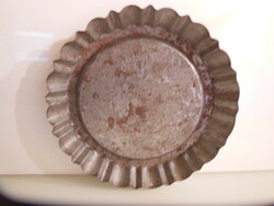 Baking tin - bakers - 27 x 4 cm - old - can be hung on the wall - can be used