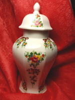 Lichte porcelain urn vase with lid