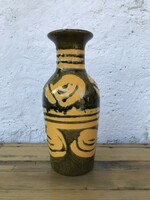 Juried retro decorative vase