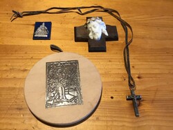 A collection of favors from objects from Mariazell and Medjugorje