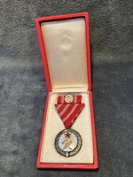 Munka Érdemérem 1954-1964 kitüntetés miniatűrrel dobozában