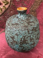 Bod Éva : szűk szájú  modern samottos kerámia váza