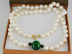 Pearl necklace with jade stone and black agate 14k gold