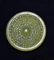 Green jade ! Carved Far Eastern big button! Jewellery (?)