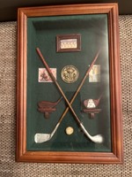 The history of golf, display case, can be hung on the wall. 33 Cm. Rare!