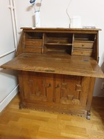 Colonial desk (secretary)