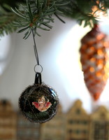 Antik belga üveg karácsonyfa dísz, fém hálós kis gömb, gyűjteményes darab
