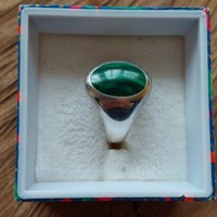 Very nice silver ring with malachite stone