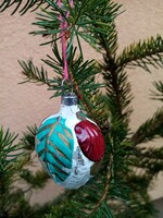 2 retro old glass Christmas tree ornaments.04