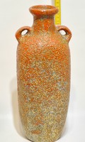 Csizmadia Margit piros, kék rücskösmázas, kétfülű pesthidegkúti kerámia váza (2855)